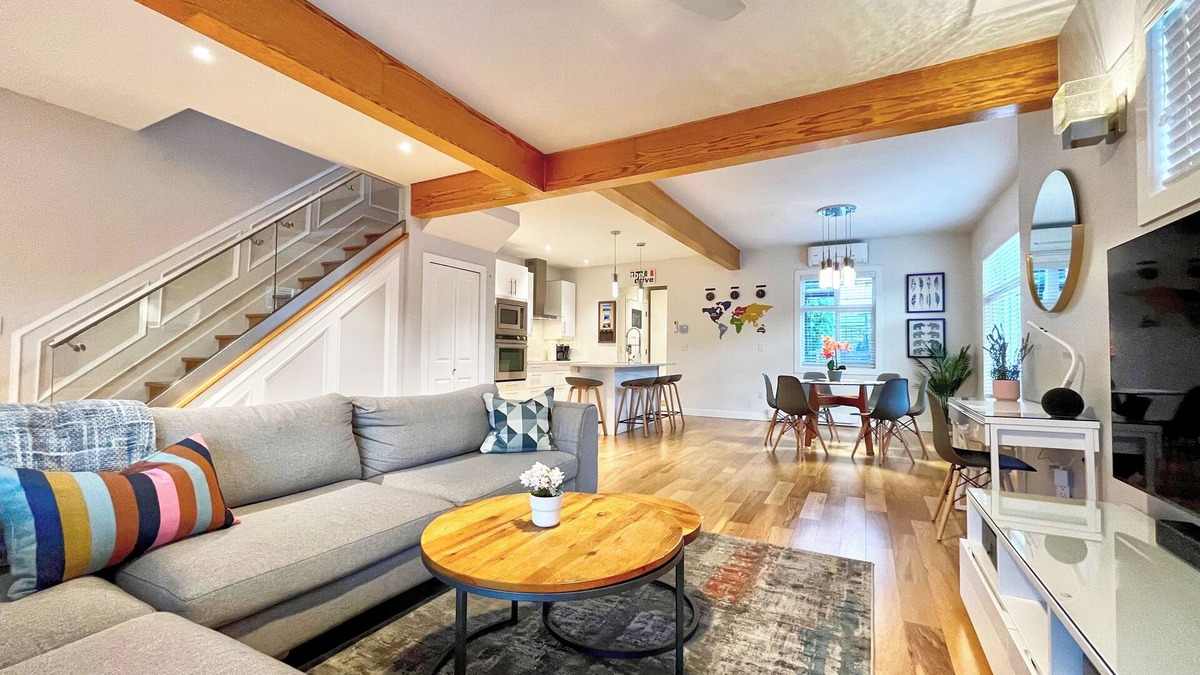 Grandview-Woodland House | Luxury Home on the Drive with AC (Family-Friendly & Business Travel Ready)