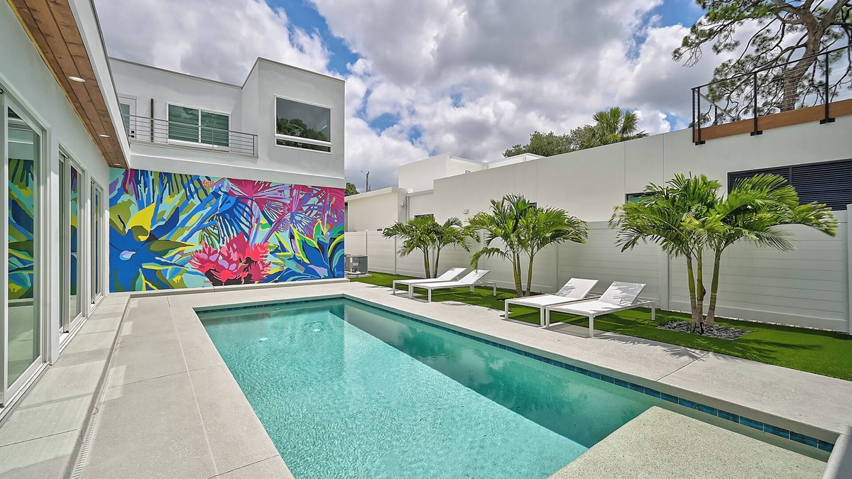 Alta Vista House | Luxury Home, Pool, Mins to Beach and Downtown Sarasota