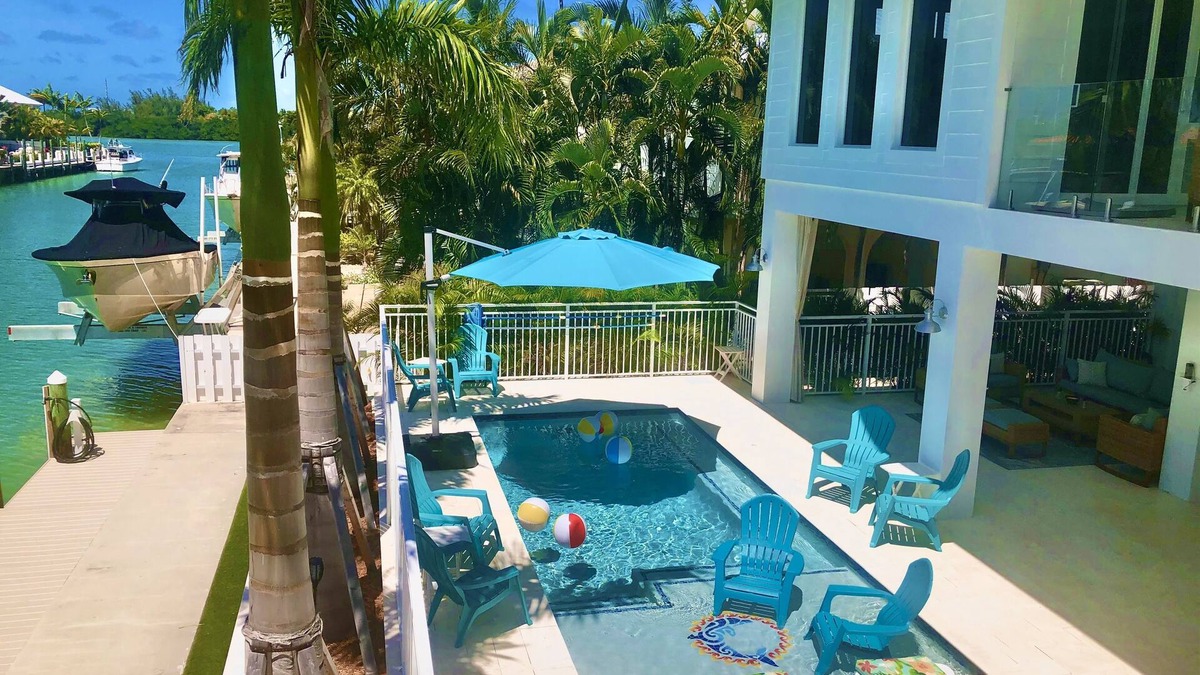 Key Colony Beach House | Luxury home/private pool! Wifi, High end kitchen! 4 King beds!