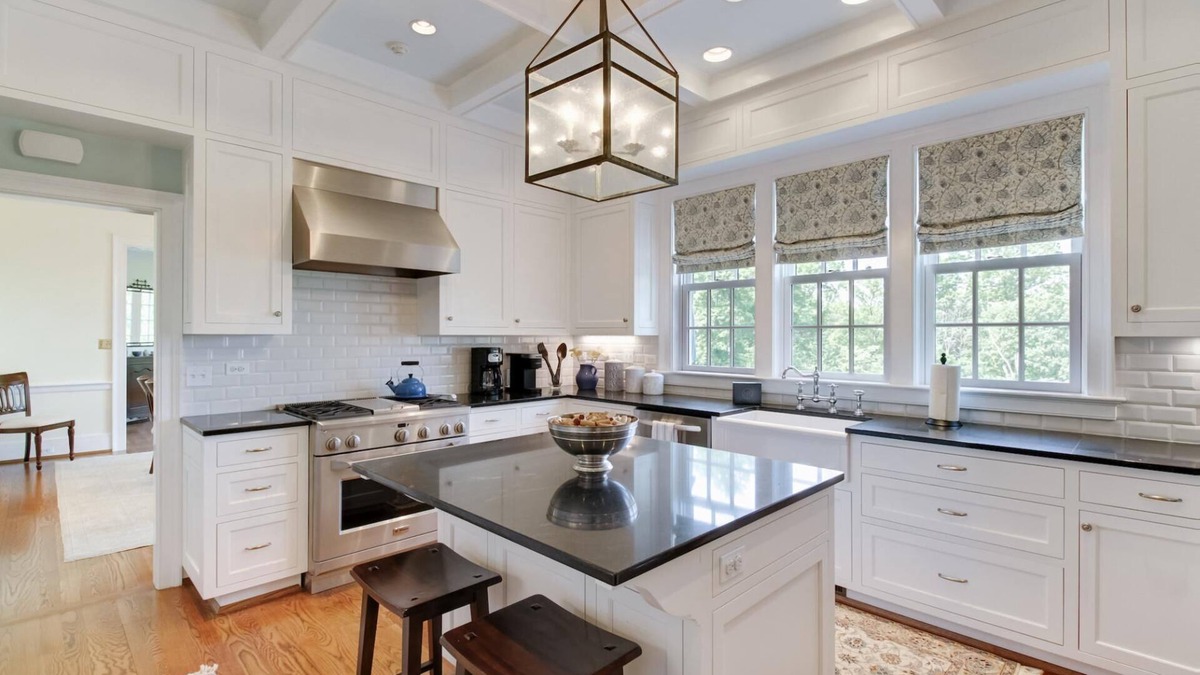 Valley Springs House | Luxury Home w/Mtn Views, 1 Mile to the Homestead!