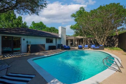 Northwest Dallas House | Luxury Home with 5 Bedrooms and Private Pool