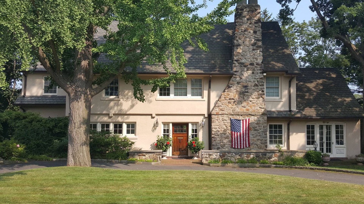 Mamaroneck House | Luxury Home with Amazing Water Views - Perfect for an intimate family gathering