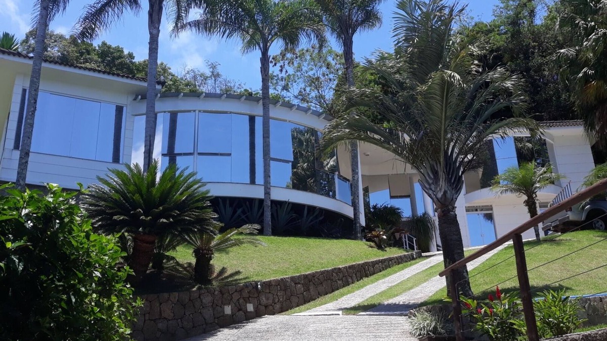 Praia Vermelha Condo | Luxury home with magnificent views