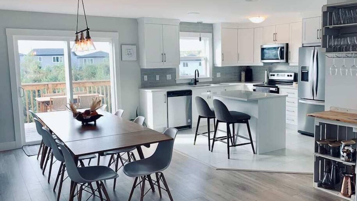 Halifax House | Luxury Home with Gym, Sauna, Patio, and AC