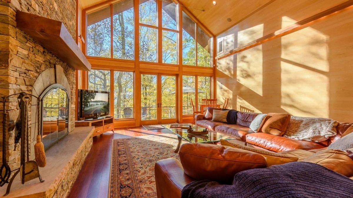Boone House | Luxury Home with Putting Green & Hot Tub