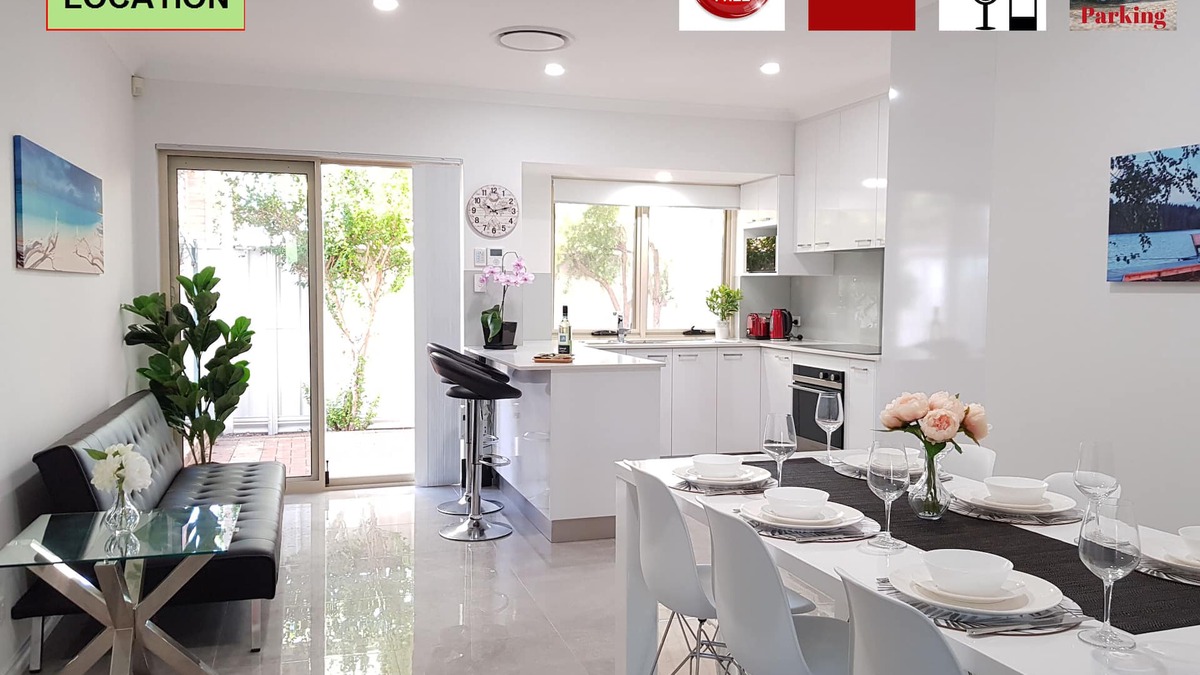 Victoria Park House | Luxury Immaculate House, 5 mins from Perth- Crown-Stadium-River-Cafes