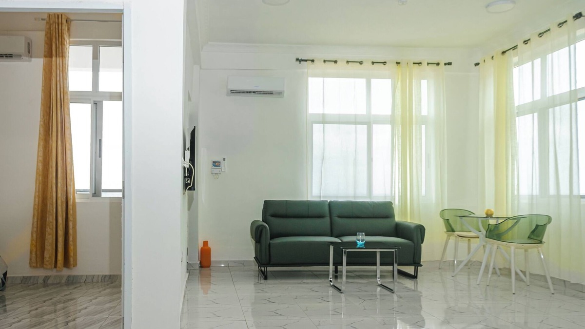 Peduasi Apartment | Luxury in AyiMensah Mountains with AC, free WiFi, City views, Hiking trail