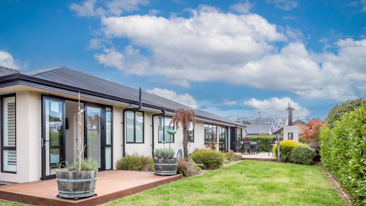Mapua House | Luxury in Mapua Stylish and spacious luxury home in popular Mapua.