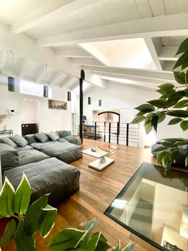 Sant'Eufemia Apartment | Luxury industrial apt vicino al centro con garage