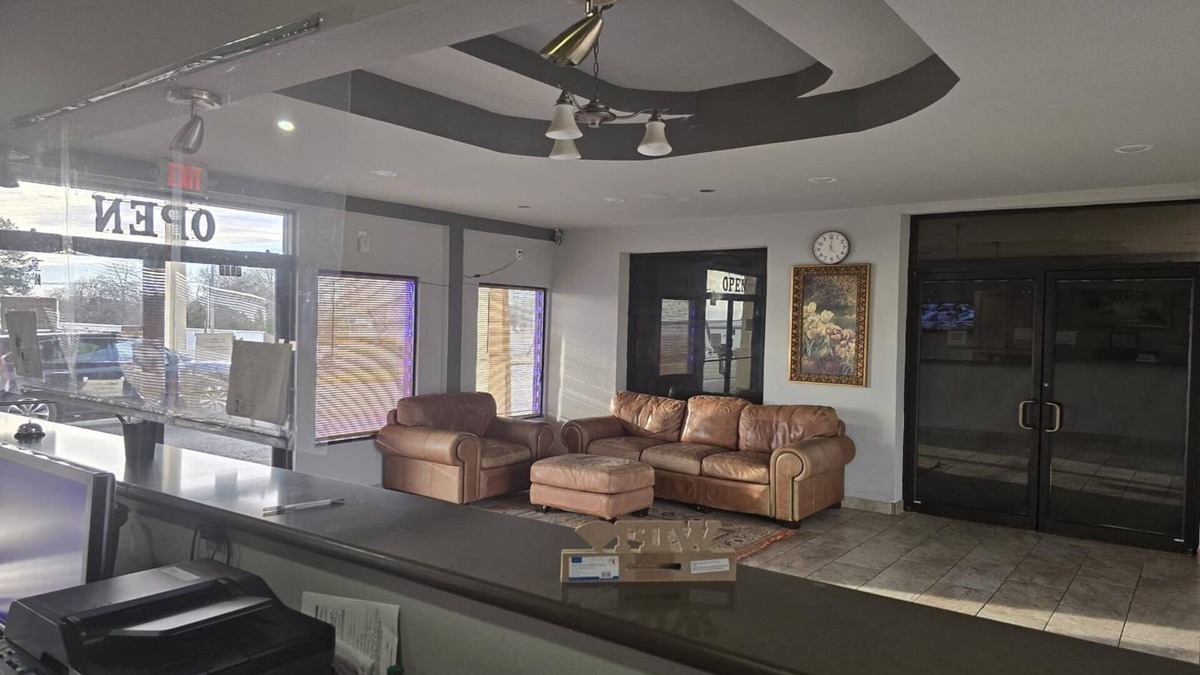 Nacogdoches Hotel | Luxury Inn & Suites and RV Park