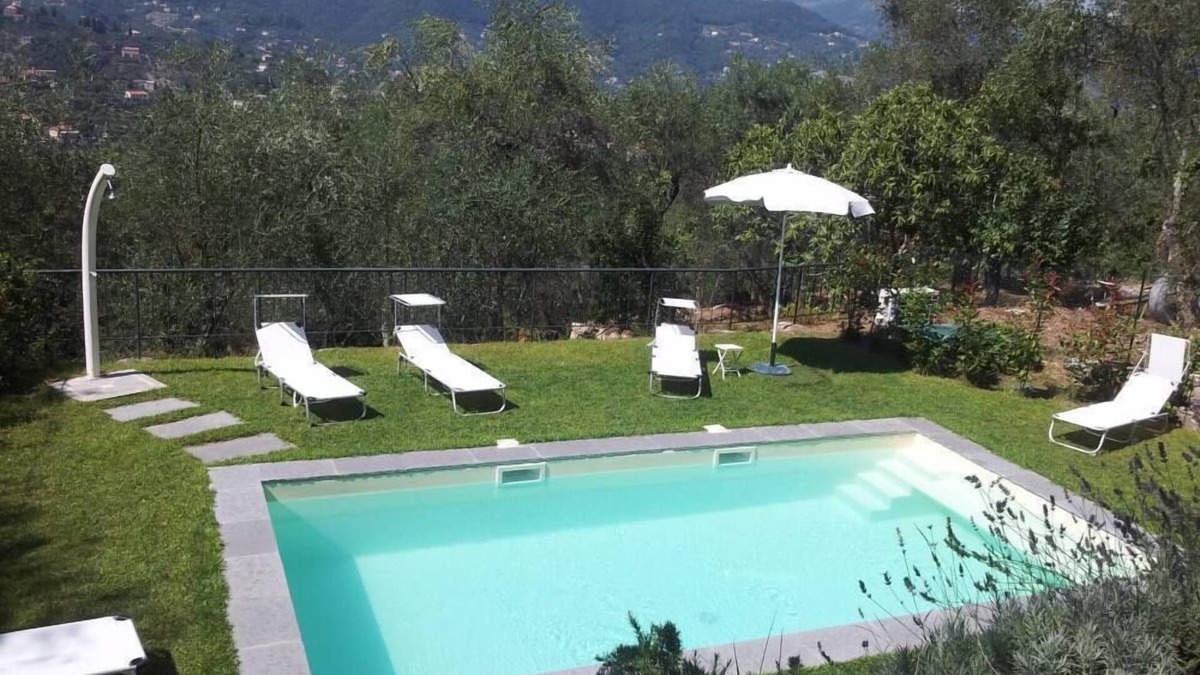 San Lorenzo della Costa Apartment | Luxury Apartment 4-7 persons in villa Liberty with olive trees and swimming pool, fine residential area above Santa Margherita Ligure