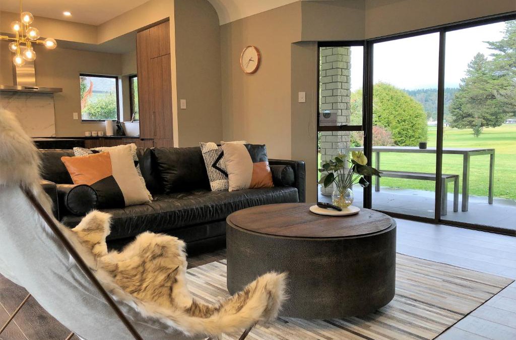 Rotorua House | Luxury K-Lodge with Golf course view-Rotorua