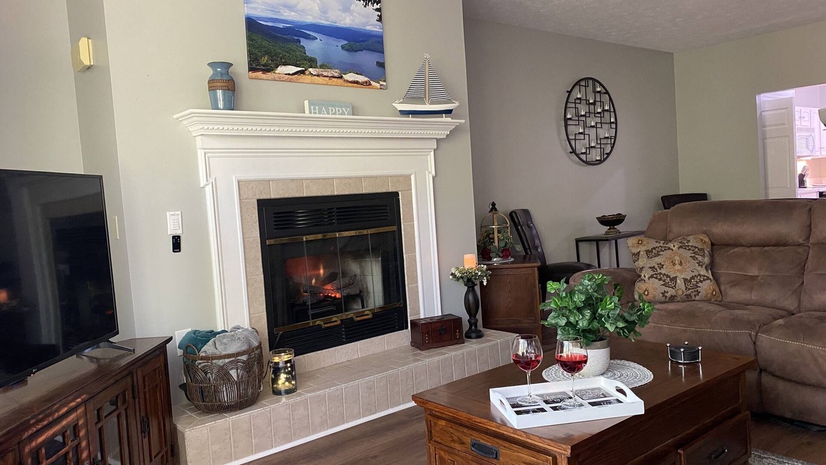Salem Condo | Luxury Keowee Key Condo with 2 en-suites