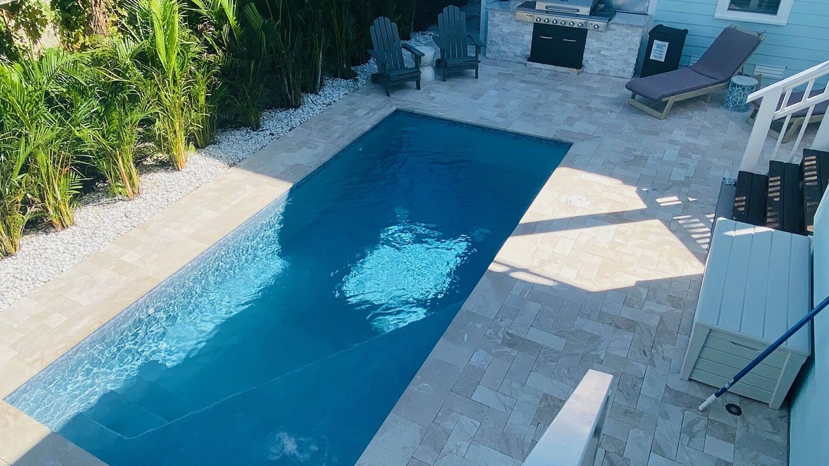 Pass-a-Grille House | Luxury Key West Style Guest House on Historic Pass-A-Grille Beach Pool BBQ