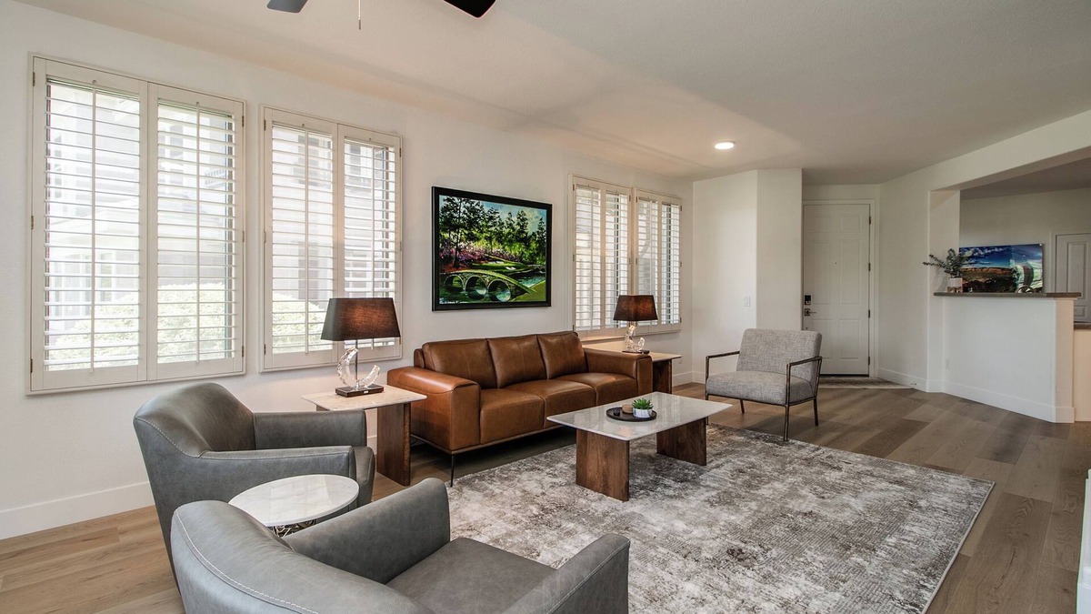 Kierland House | Luxury Kierland 2 Bdrm Golf Course Condo w/Garage!
