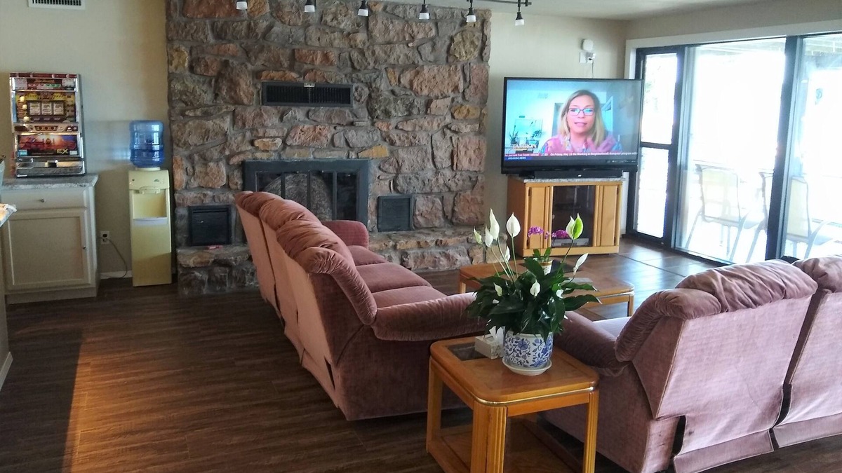 Afton Resort | Luxury lake front at the corner of Duck Creek and the main lake.