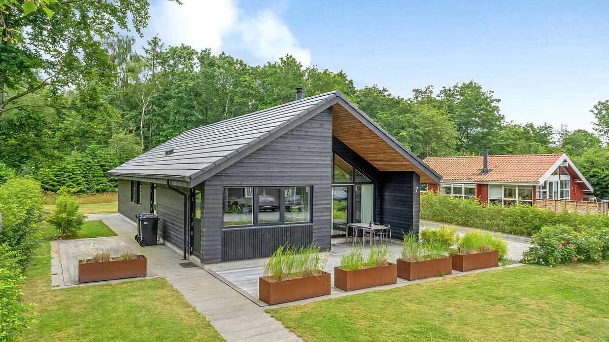 Sunds House | Luxury lake house with activities for all