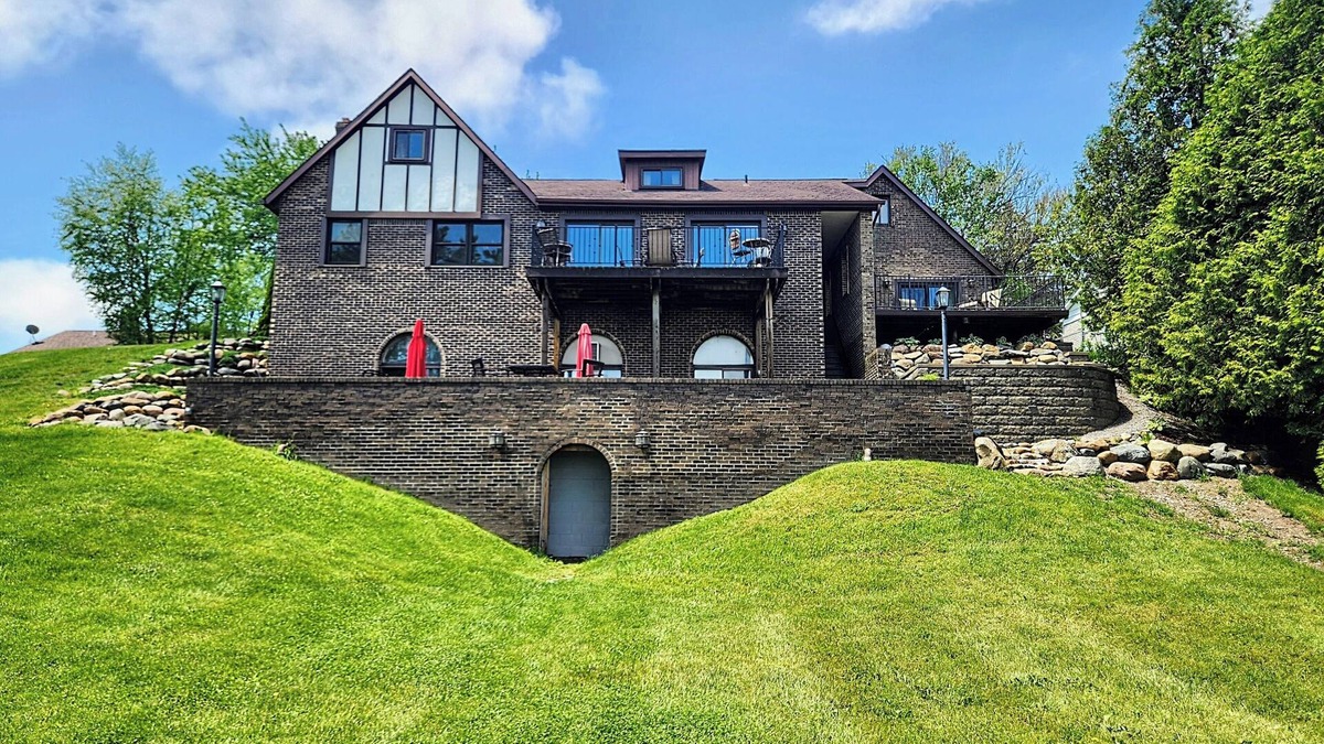 Port Sanilac House | Luxury Lake Huron Lakefront Home w/Indoor Pool, Spa & Game Room - Sleeps 20!