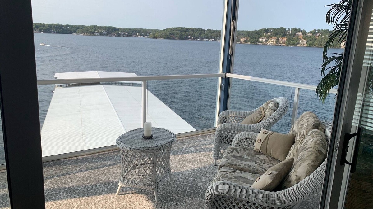 Lake Ozark Condo | Luxury Lake Living at C-Dubs Lake House