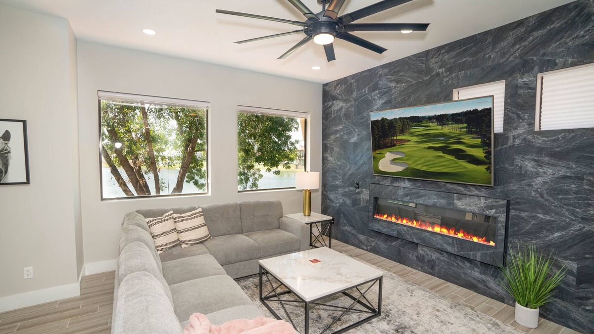 McCormick Ranch House | Luxury Lakefront in McCormick Ranch Scottsdale - CLOSE TO EVERYTHING! 3 bd/2bth