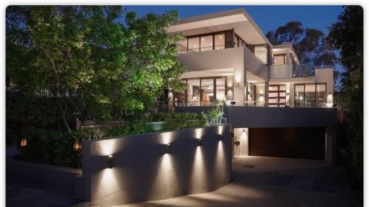 Putney House | ★Luxury Lifestyle ★ Pool ★WaterView ★ Convenient location★