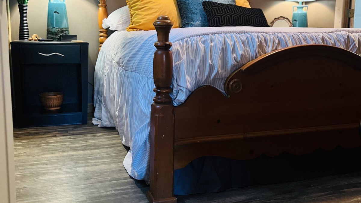 Burnside Cottage | Luxury Linens and Towels,Hybrid pillow top mattress