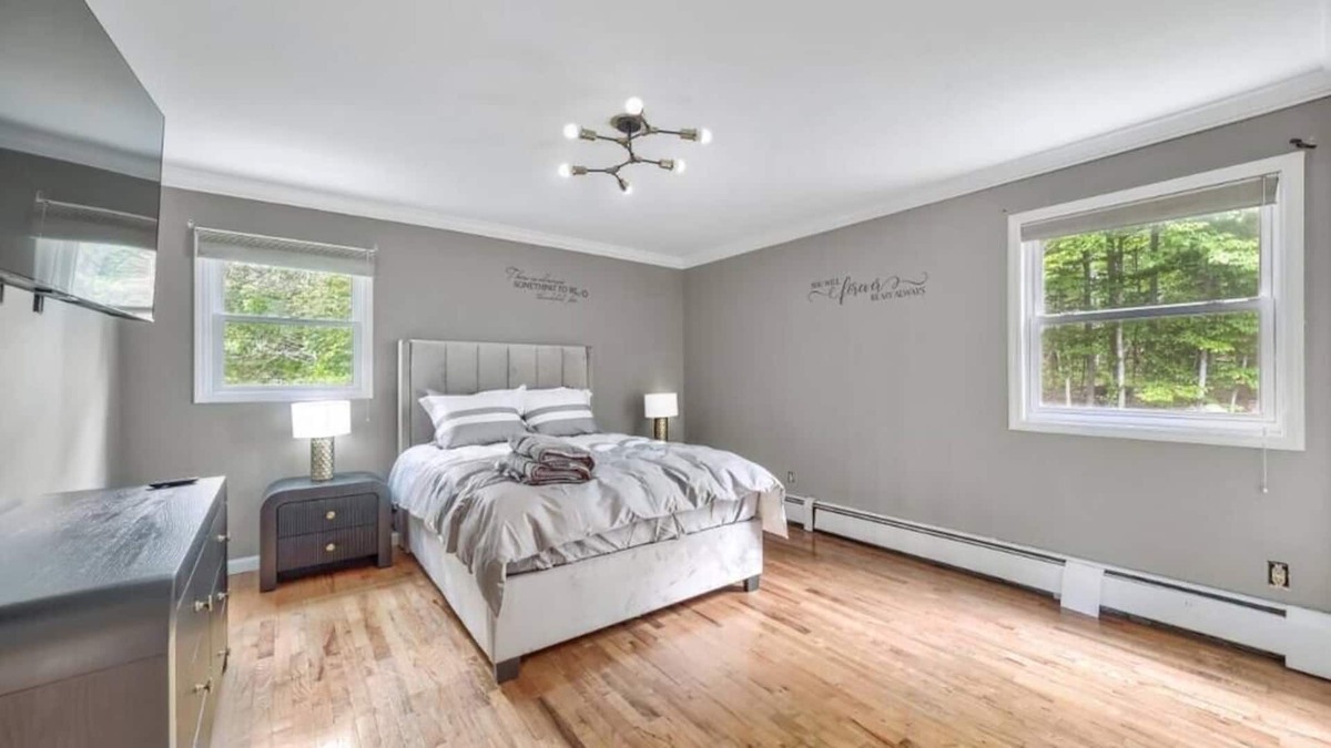 Monroe House | Luxury Living and Lush Grounds: Your Private Oasis!