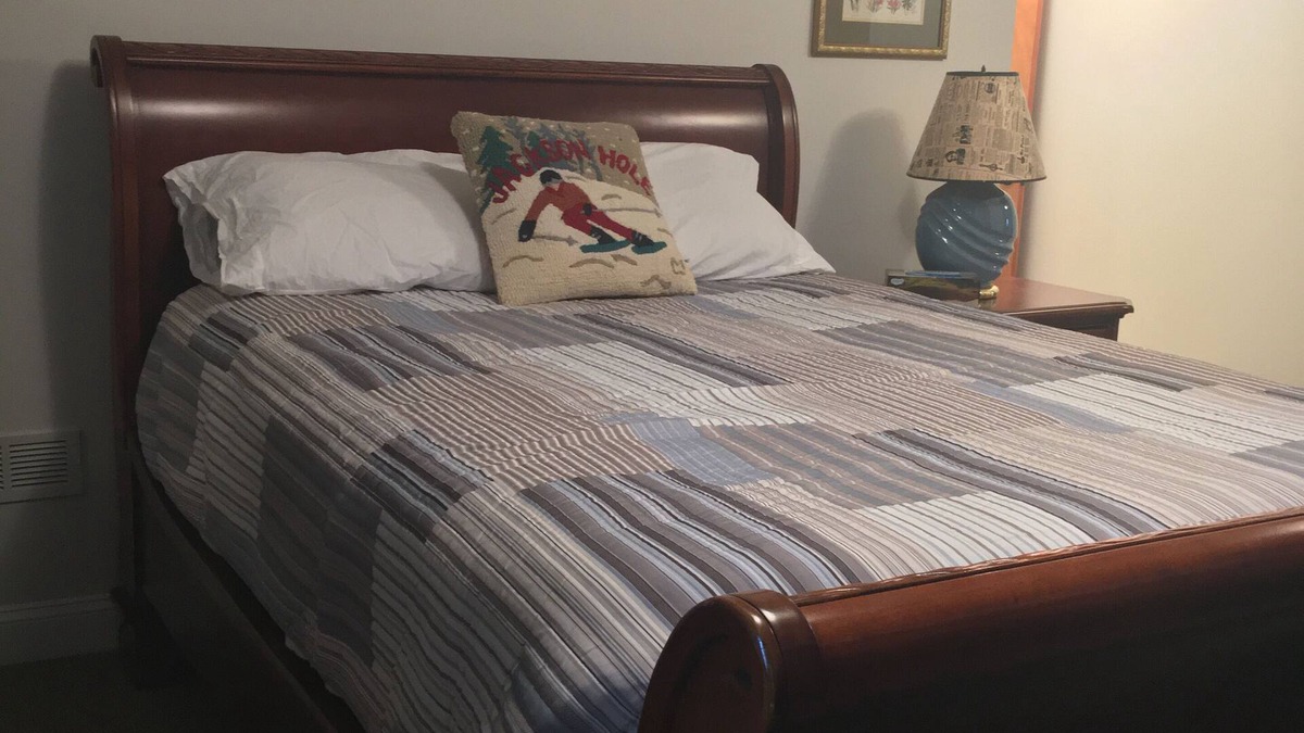 Bennington Apartment | Luxury Living High Above the Center of Town.