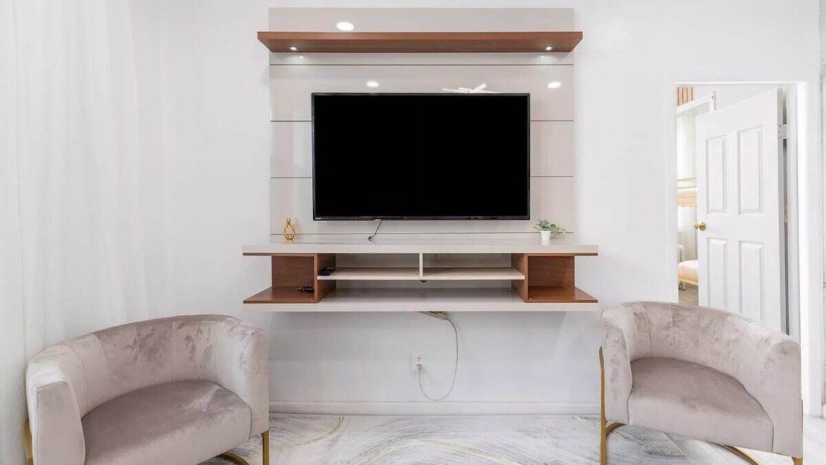 Southeast Yonkers House | Luxury Living in the Heart of NY!