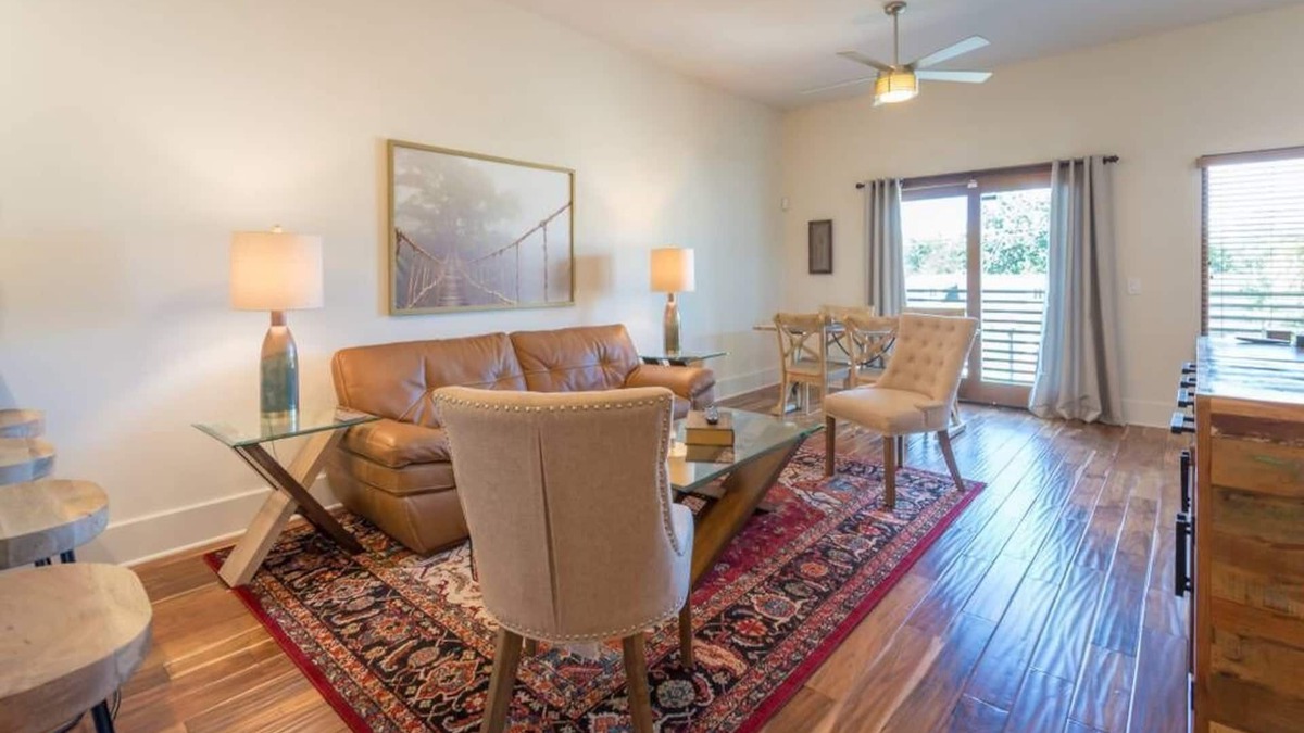 Winter Park Apartment | Luxury Living Just 3 Blocks From Park Ave!