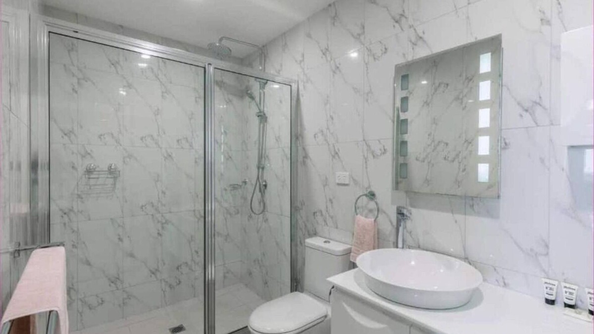 Stuart Park Apartment | Luxury & Location - Sea Views with Modern Class!