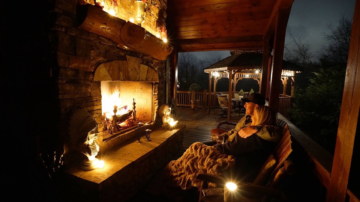 Mineral Bluff Cabin | LUXURY LODGE 375 FT ON TOCCOA RIVER! Hot Tub, Pool Table, Theatre Room, Firepits