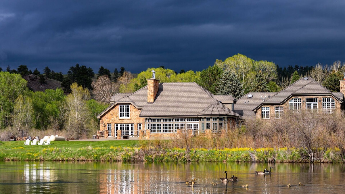 Wolf Creek House | Luxury Lodge + Chef & Housekeeper, Full Service. All food, beer, wine, & spirits