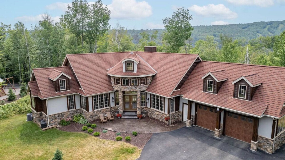 Biwabik House | Luxury Lodge Near Giant’s Ridge!