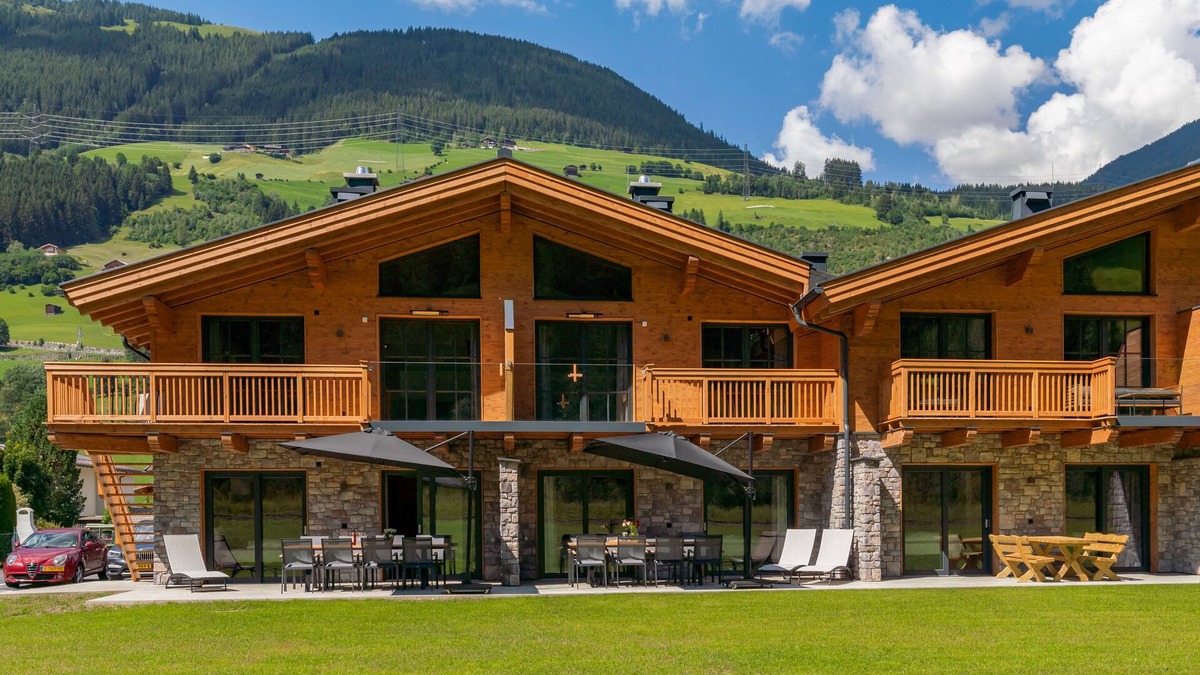 Wald im Pinzgau Ski Chalet | Luxury lodge with garden and private sauna