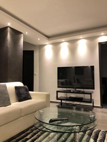 La Celle-sous-Gouzon Apartment | Luxury Loft Design Amazing en Plein coeur de Paris