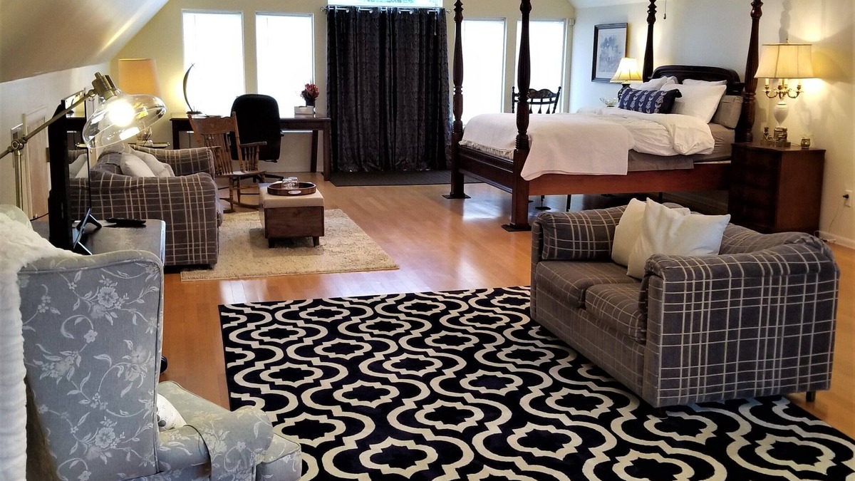 Uniontown Apartment | Luxury Loft minutes from Laurel Highlands