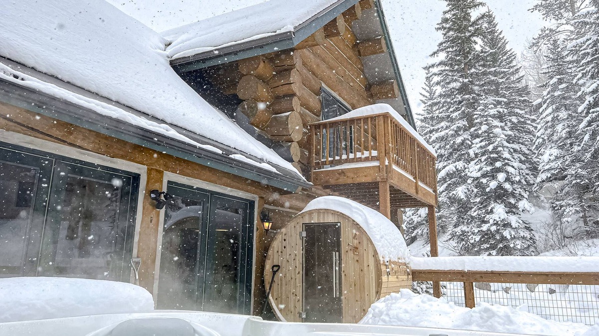 Highland Meadows House | Luxury log cabin with hot tub, sauna, lap pool, game room, & home gym
