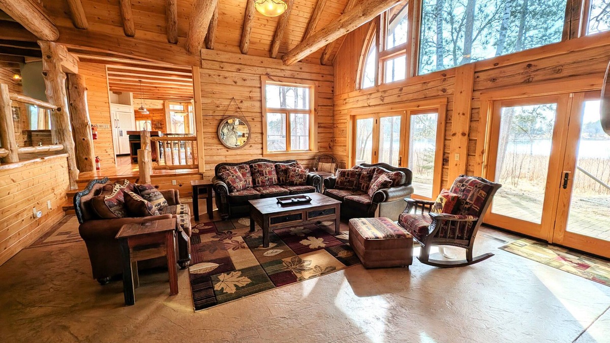 Park Rapids House | Luxury Log Home in Park Rapids | 3 Bed, 3.5 Bath