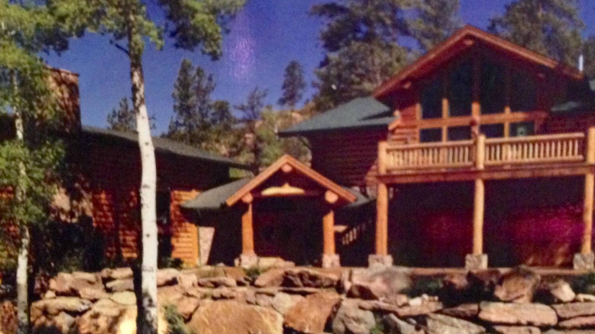 Westcliffe Cabin | Luxury log home with style-serene mountain living at it's finest!