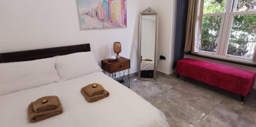 Haringey Apartment | Luxury London Garden home sleep 7, 2 mins to metro