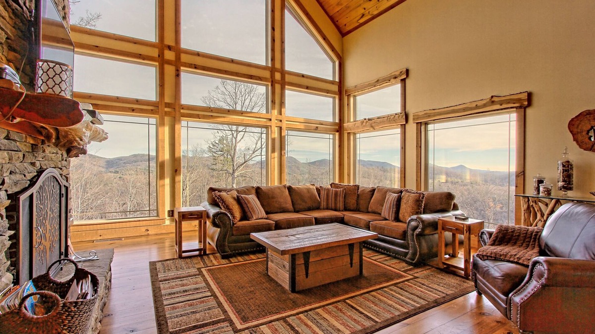 Clayton Cabin | Luxury, Long Range Mountain Views with Hot Tub Near Lake Burton