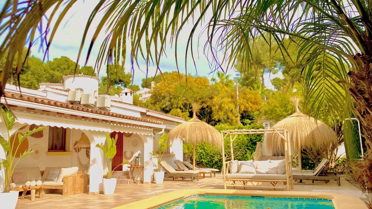 Moraira Villa | Luxury Lounge Villa Moraira close to beach & village with swimmingpool & jacuzzi