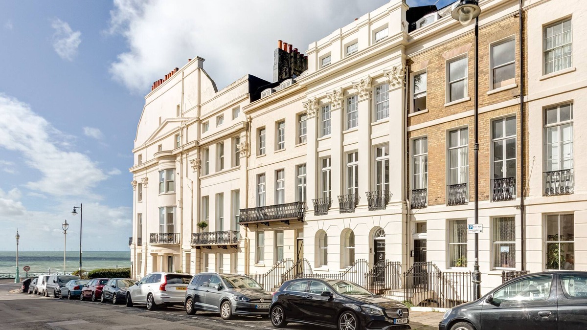 Kemptown House | Luxury Mansion Townhouse with Private Cinema sleeping up to 18