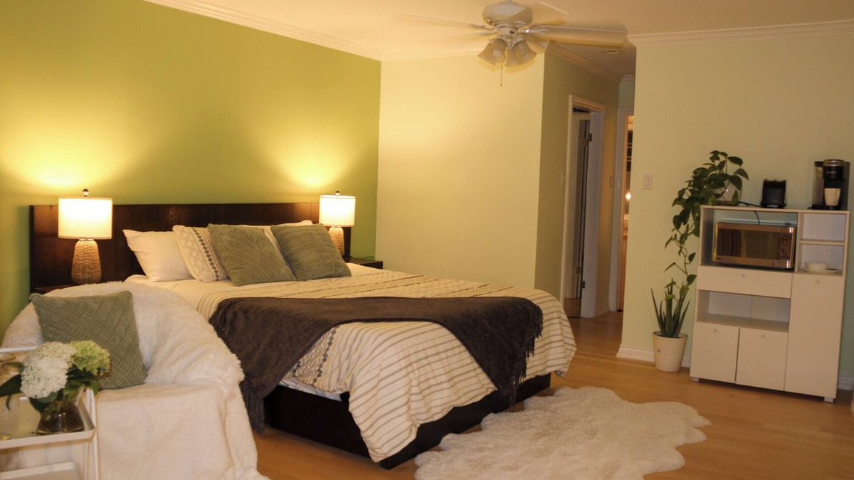 Bayview Woods - Steeles House | Luxury Master W/Ravine Balcony, Ensuite Bath & 2 Walk-In Closets-31+nights