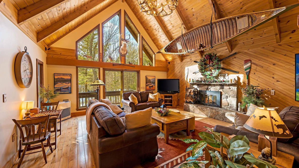 Wilmington House | Luxury meets Rustic- Beautiful Lodge 1.9 miles from Whiteface-EV charger