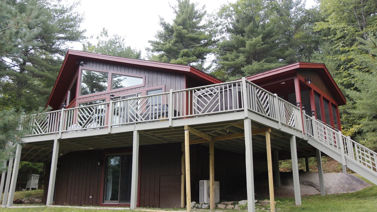 North Pole Cabin | Luxury Mnt. View Cabin with game room, hot tub, fire pit and private ski trails