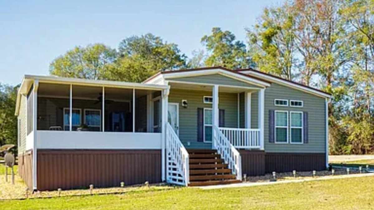 Valdosta House | Luxury Mobile Home in Valdosta, GA - Fully Furnished