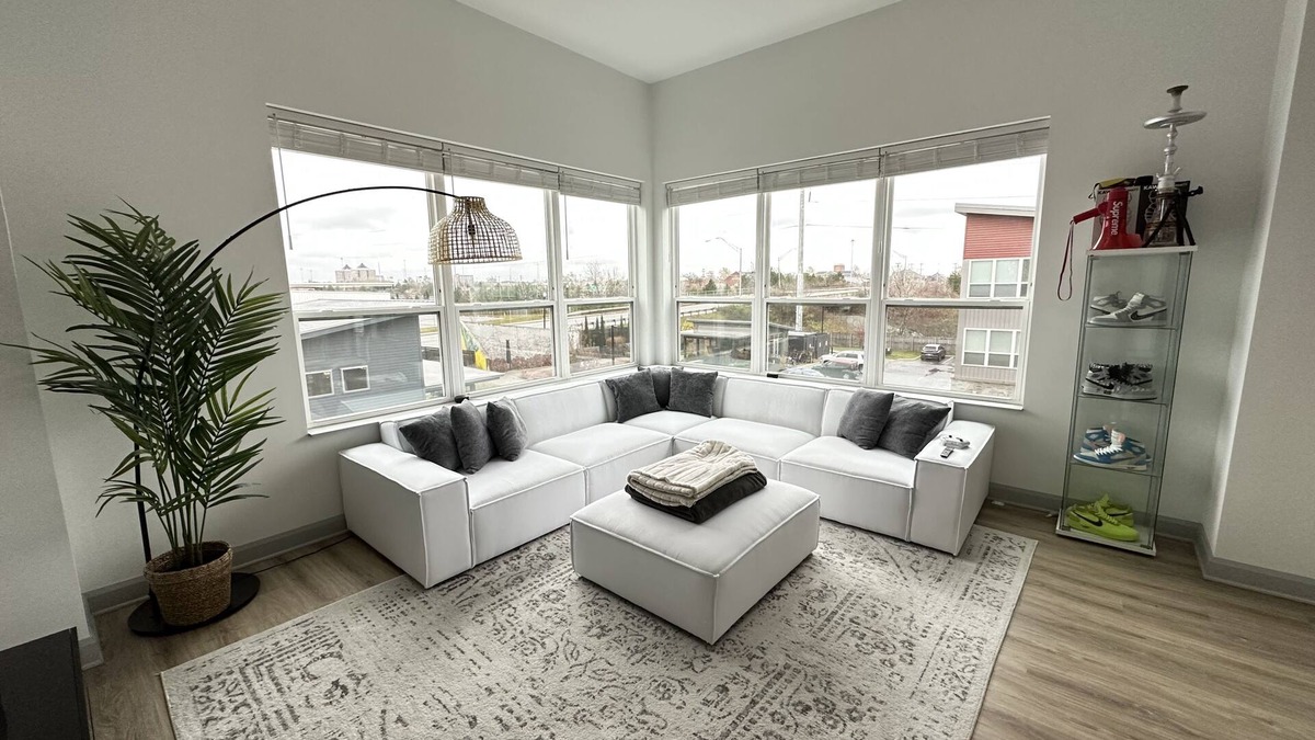 Downtown Columbus Apartment | Luxury Modern 2B/2B Apartment in the Short North