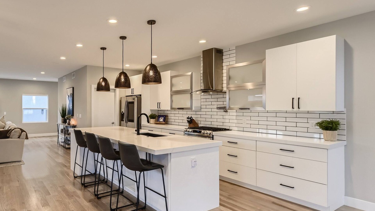 Overland House | Luxury Modern Duplex with Rooftop Hot Tub & Private Office 4800 sq ft